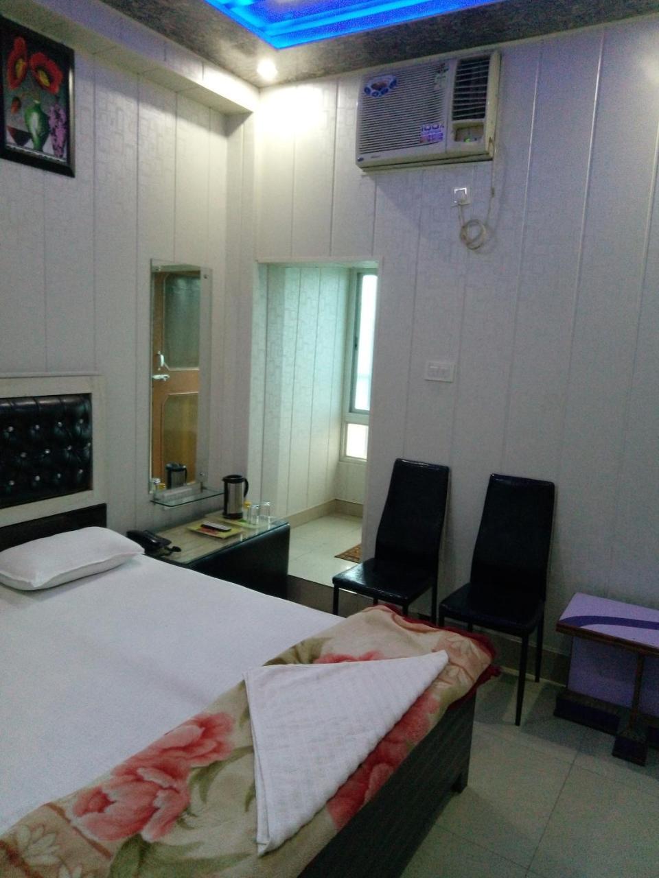 Hotel Sunrise Orai Buitenkant foto