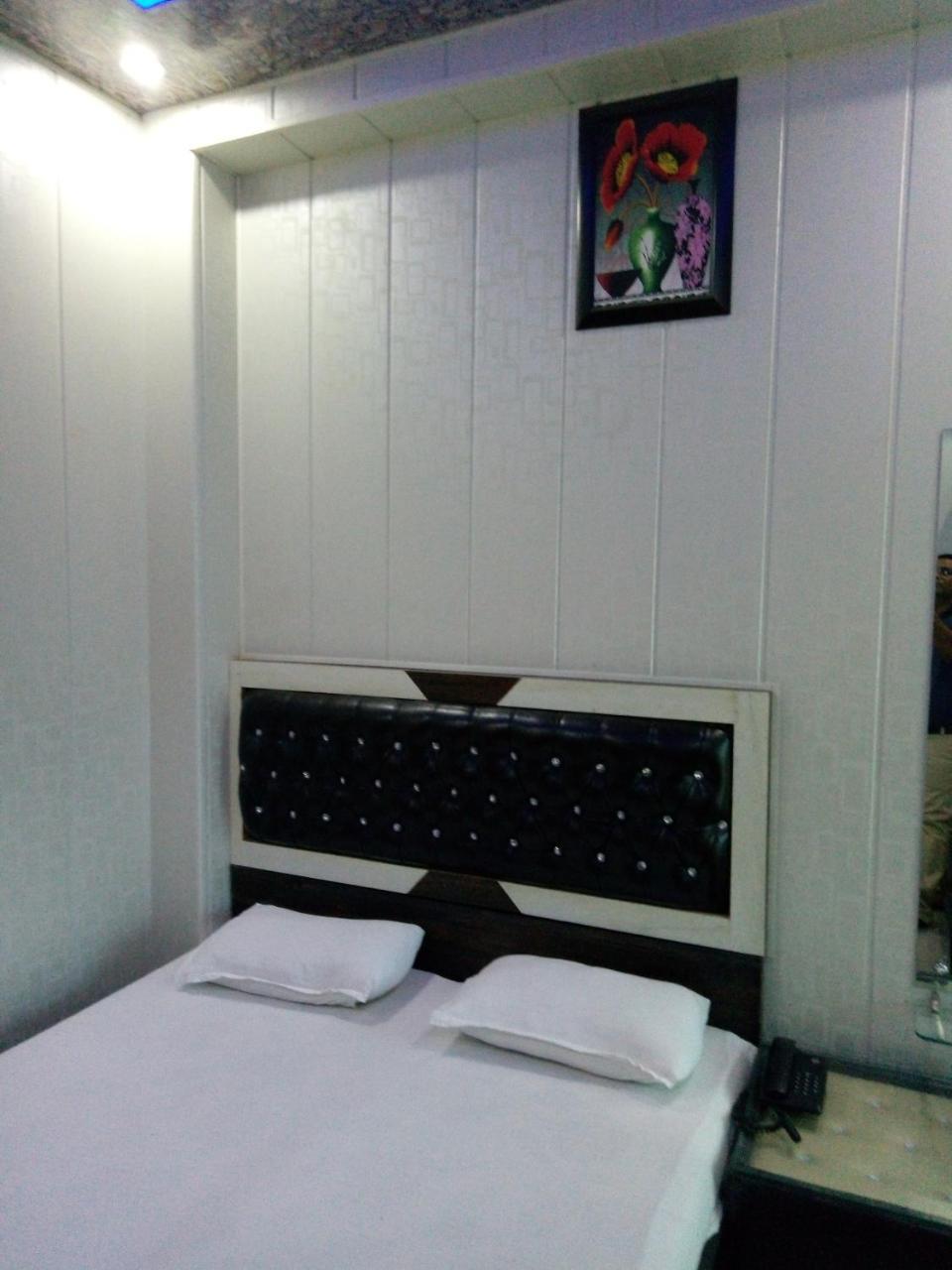 Hotel Sunrise Orai Buitenkant foto