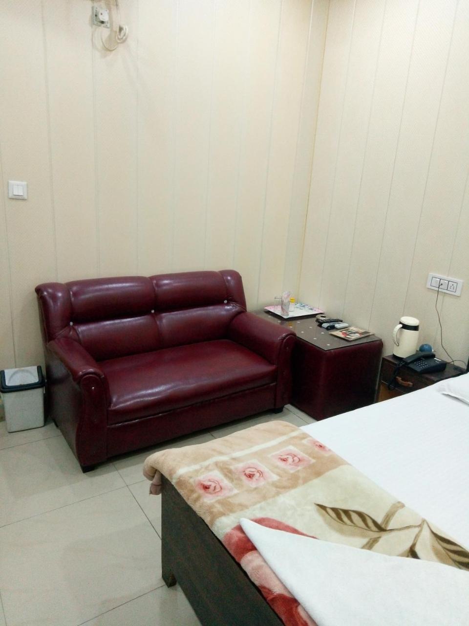 Hotel Sunrise Orai Buitenkant foto