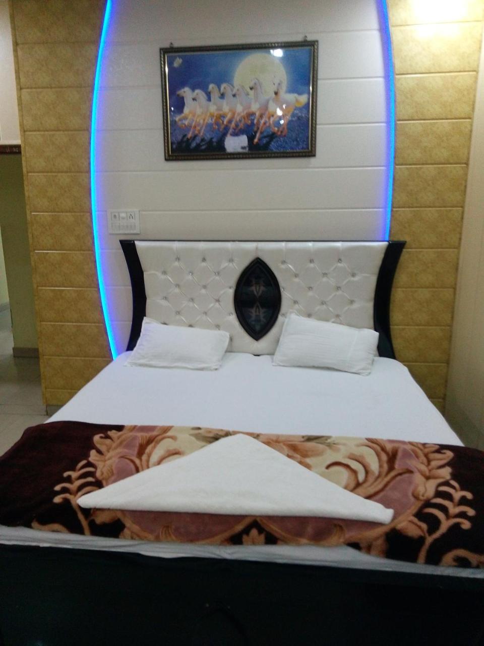 Hotel Sunrise Orai Buitenkant foto