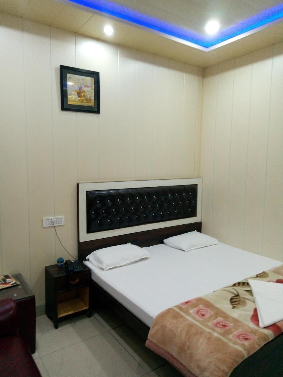 Hotel Sunrise Orai Buitenkant foto