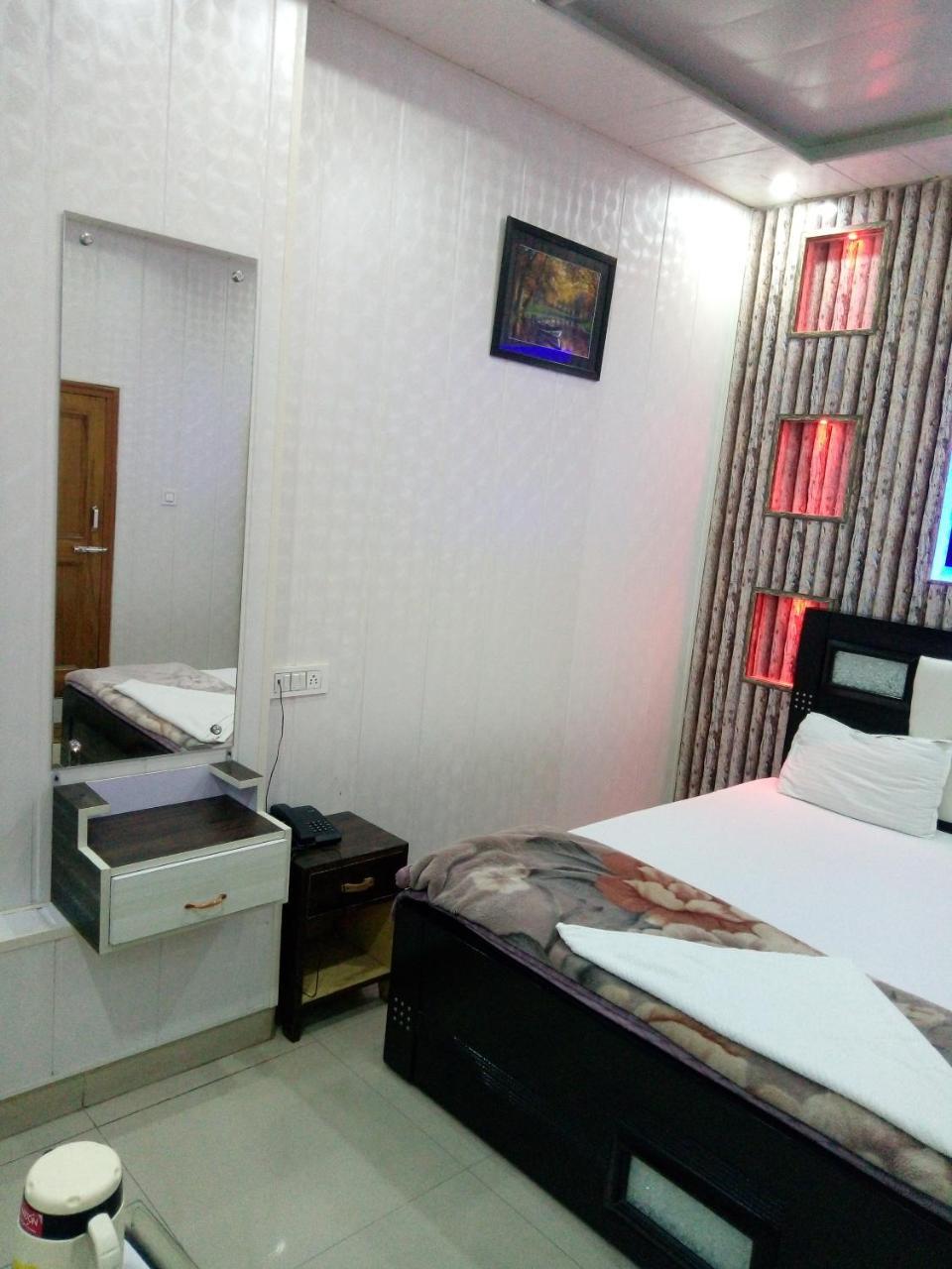 Hotel Sunrise Orai Buitenkant foto
