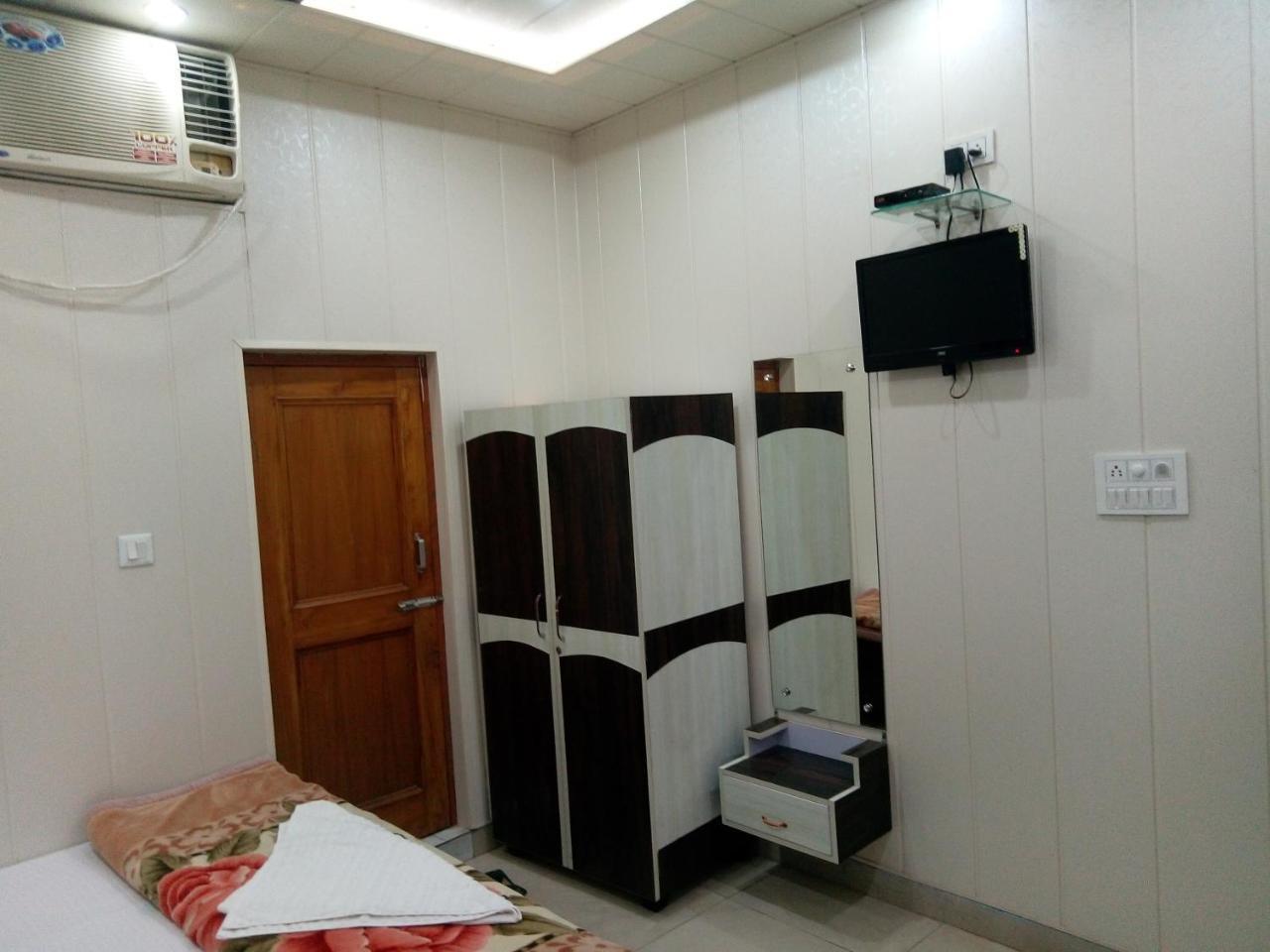 Hotel Sunrise Orai Buitenkant foto